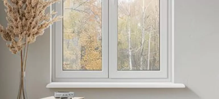 Vinyl Window Stool in Pine Hills, FL